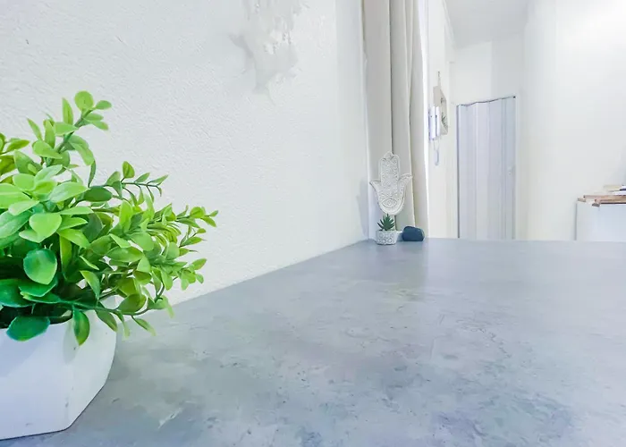 Au Coeur De Proche De La Cathedrale דירה *